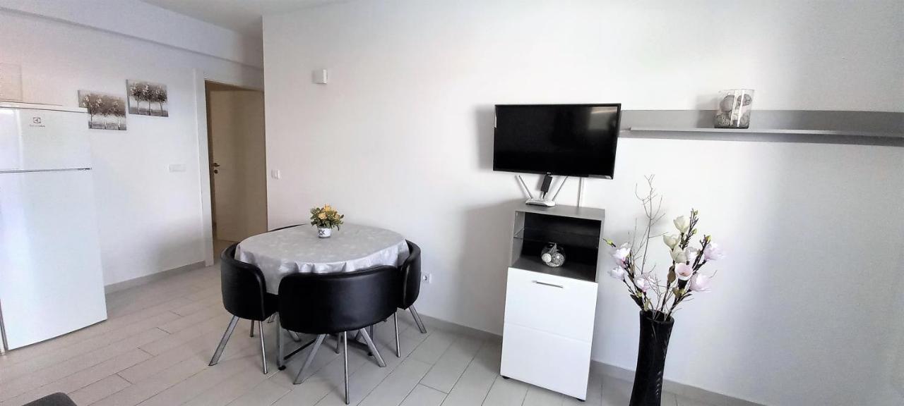 Apartments Danica Promajna Bagian luar foto