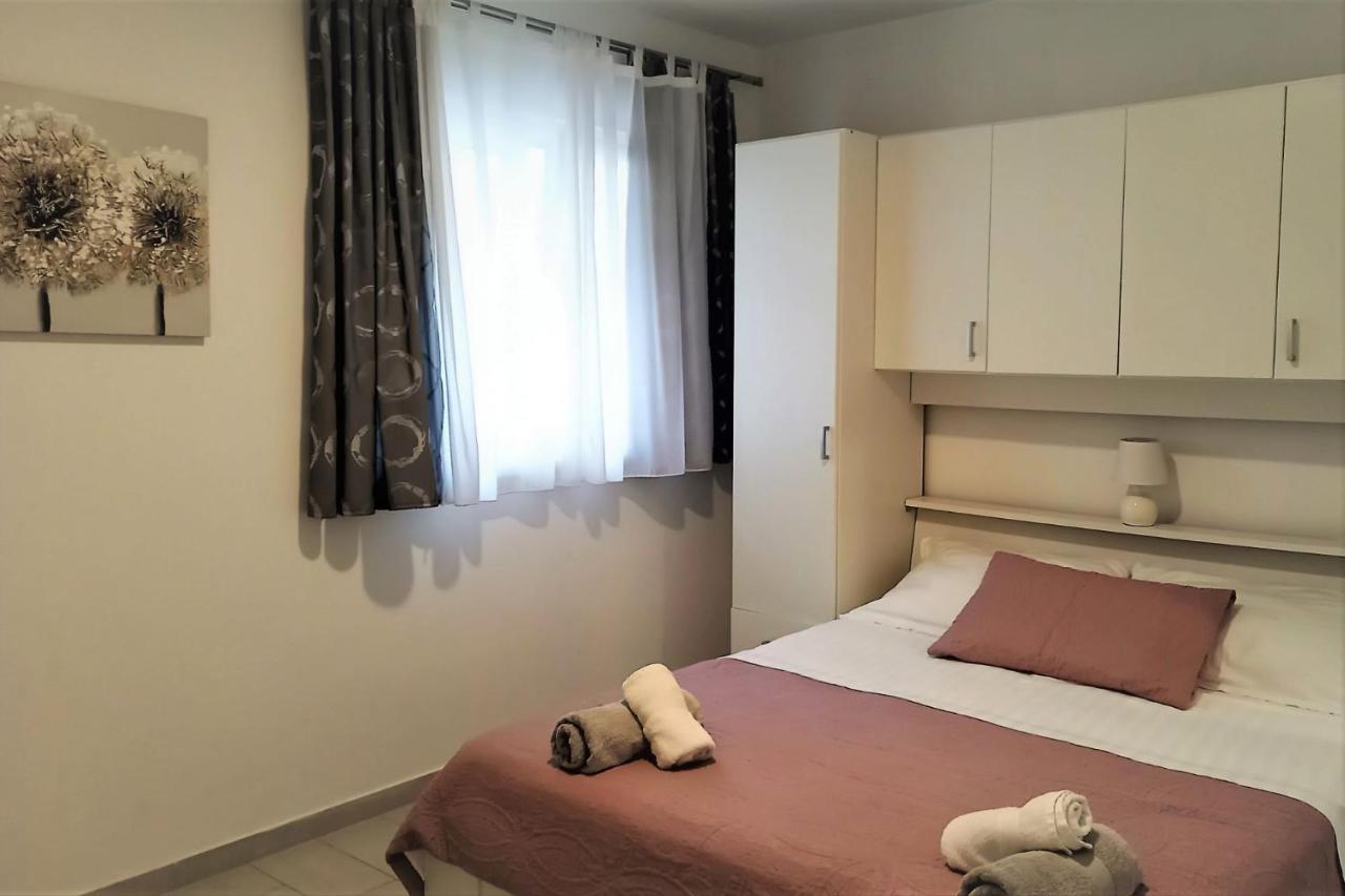 Apartments Danica Promajna Bagian luar foto