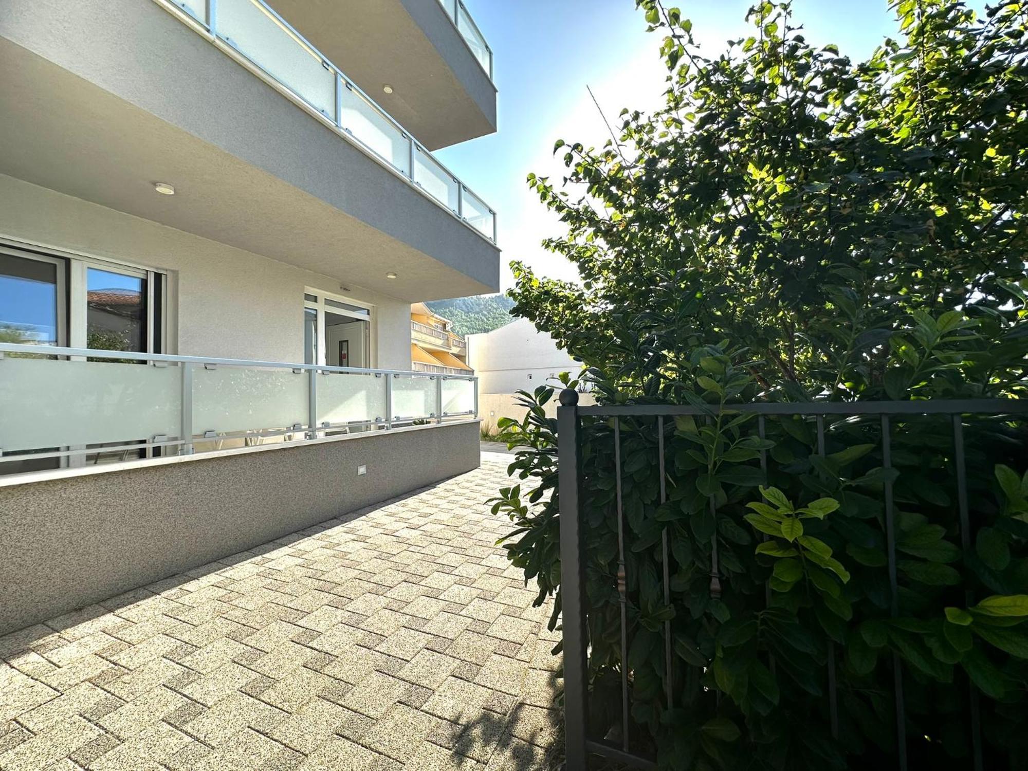 Apartments Danica Promajna Bagian luar foto